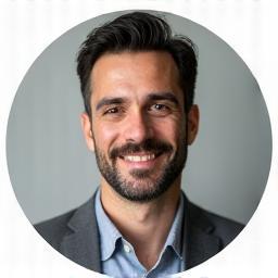 Professional headshot of Marcelo Gomes.